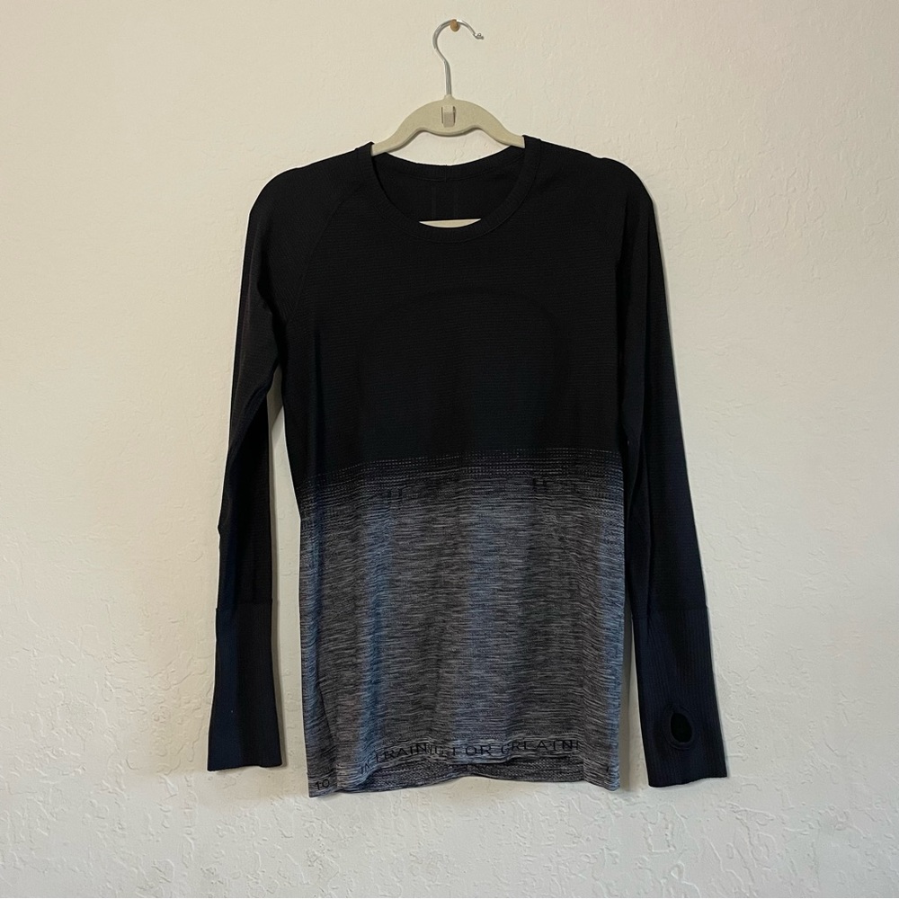 Lululemon Long Sleeves Training Top with Thumb Holes - Picture 1 of 7